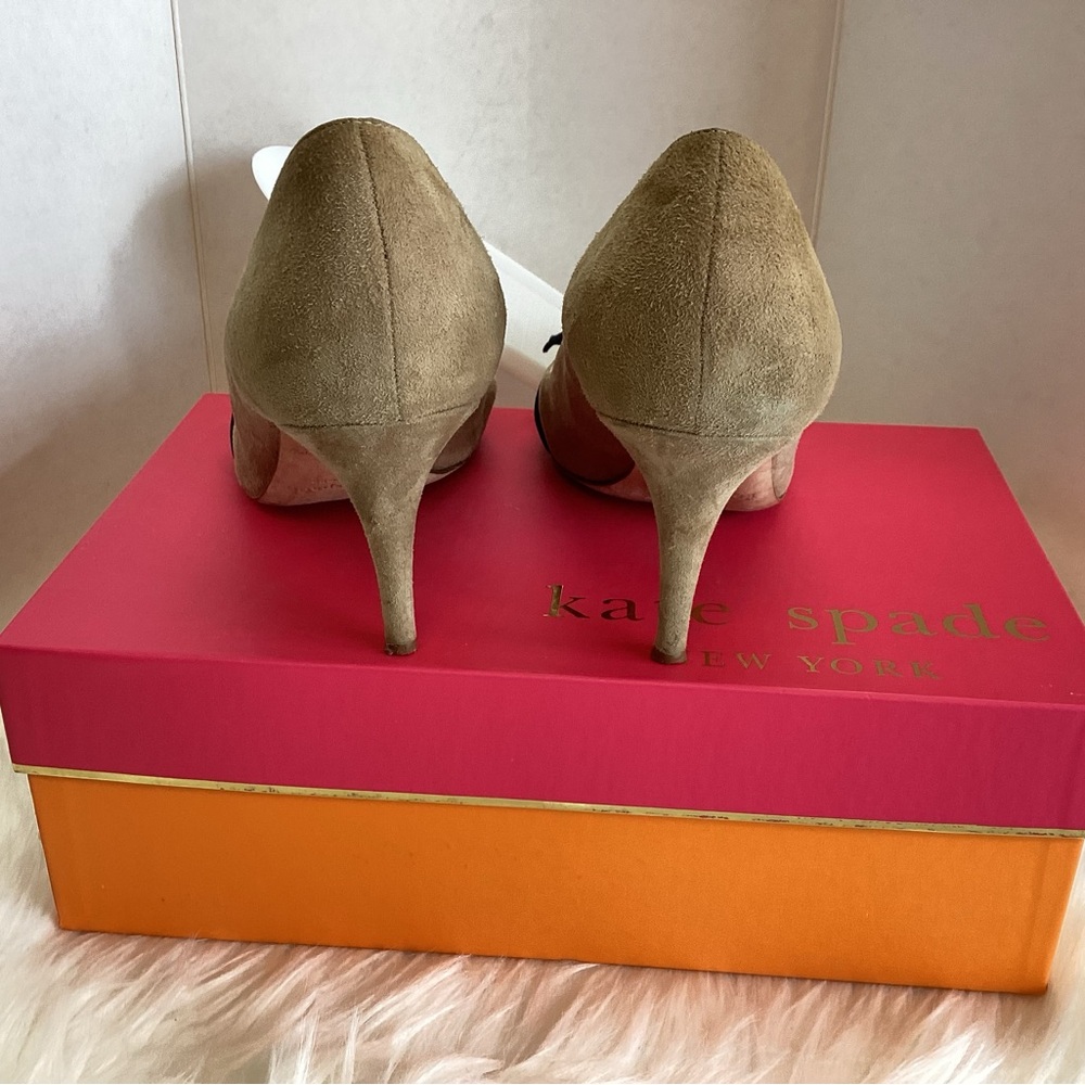 Kate Spade Thea Heels in Doe Taupe and black grosgrain bow. Women’s Size 8.5 GS1 - Picture 4 of 6